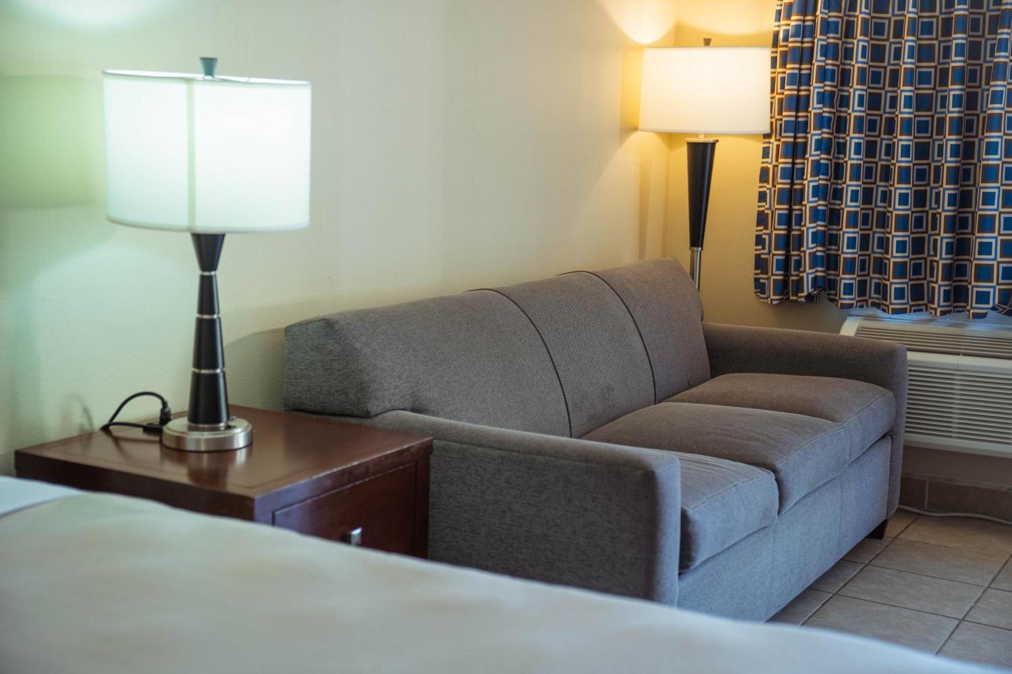 Serena Inn Citrus Ridge 외부 사진
